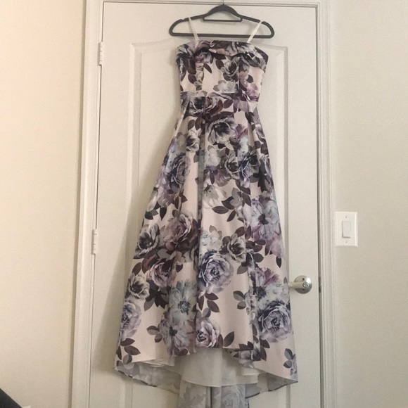 Xscape Dresses & Skirts - Floral gown size 2
